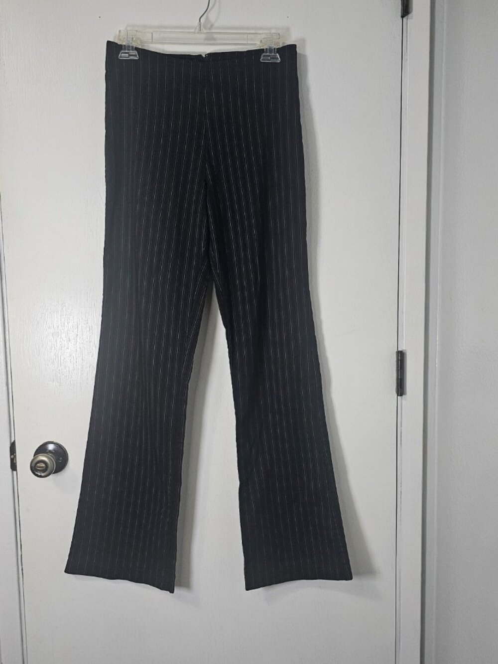 Unbranded Women's Black with White Stripes Sleek Tailored Office Pants - Size 28 - Picture 2 of 8